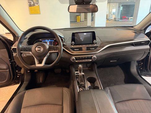Used 2026 Nissan Altima 2.5 SV FWD image 31