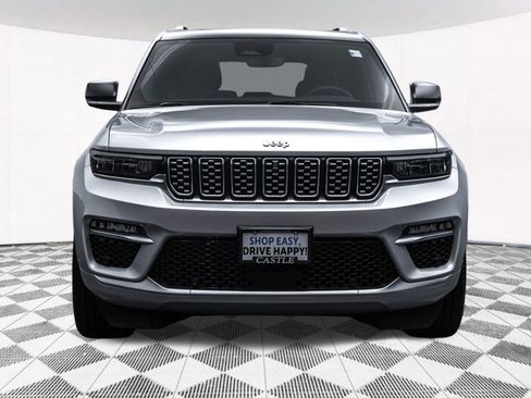 Used 2023 Jeep Grand Cherokee Summit w/ Luxury Tech Group V image 16