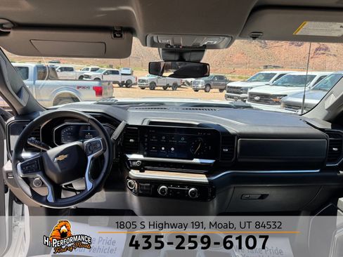 Used 2024 Chevrolet Silverado 2500 LT AWD/4WD image 19