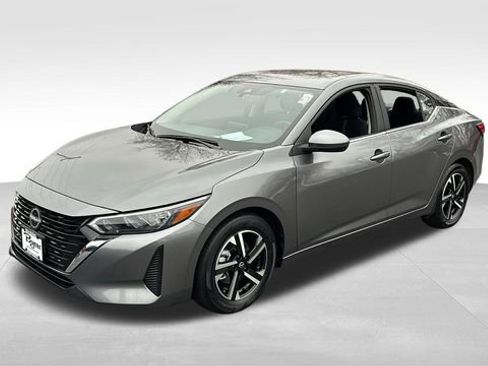 Used 2024 Nissan Sentra SV image 2