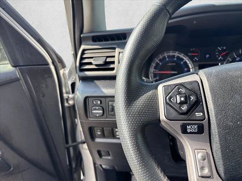 Used 2019 Toyota 4Runner SR5 AWD/4WD image 5