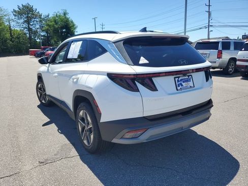 Certified 2025 Hyundai Tucson SEL AWD/4WD image 3