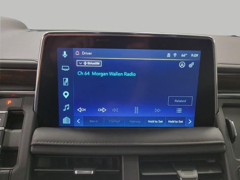 Used 2023 Chevrolet Suburban High Country AWD/4WD image 36