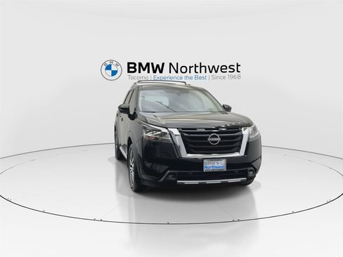 Used 2022 Nissan Pathfinder Platinum w/ Cargo Package image 7