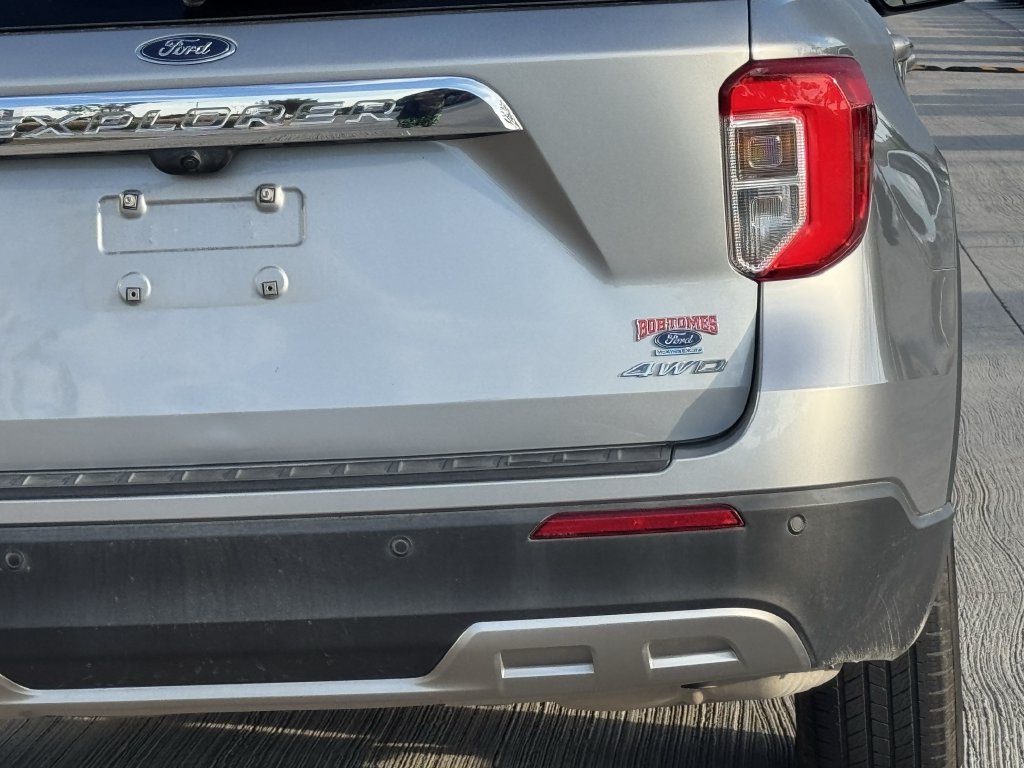 Used 2023 Ford Explorer XLT w/ Equipment Group 202A AWD/4WD image 23