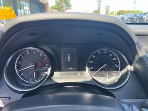 Used 2023 Toyota Camry SE FWD image 9