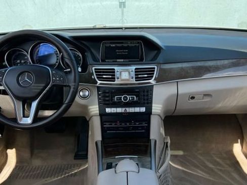 Used 2015 Mercedes-Benz E 350 4MATIC Sedan image 26