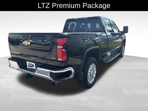 Certified 2025 Chevrolet Silverado 2500 LTZ w/ LTZ Premium Package AWD/4WD image 8