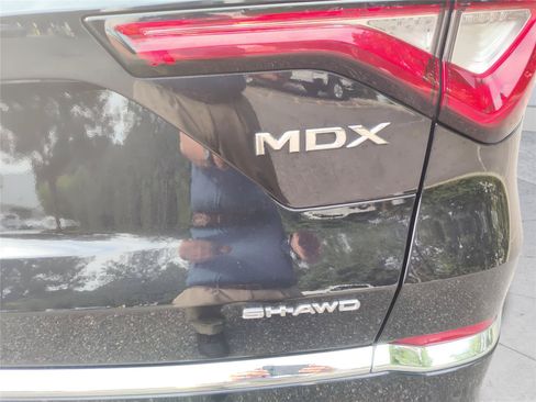 Used 2024 Acura MDX SH-AWD w/ Technology Package image 29