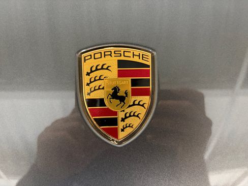 Certified 2023 Porsche Cayenne Turbo S AWD/4WD image 5