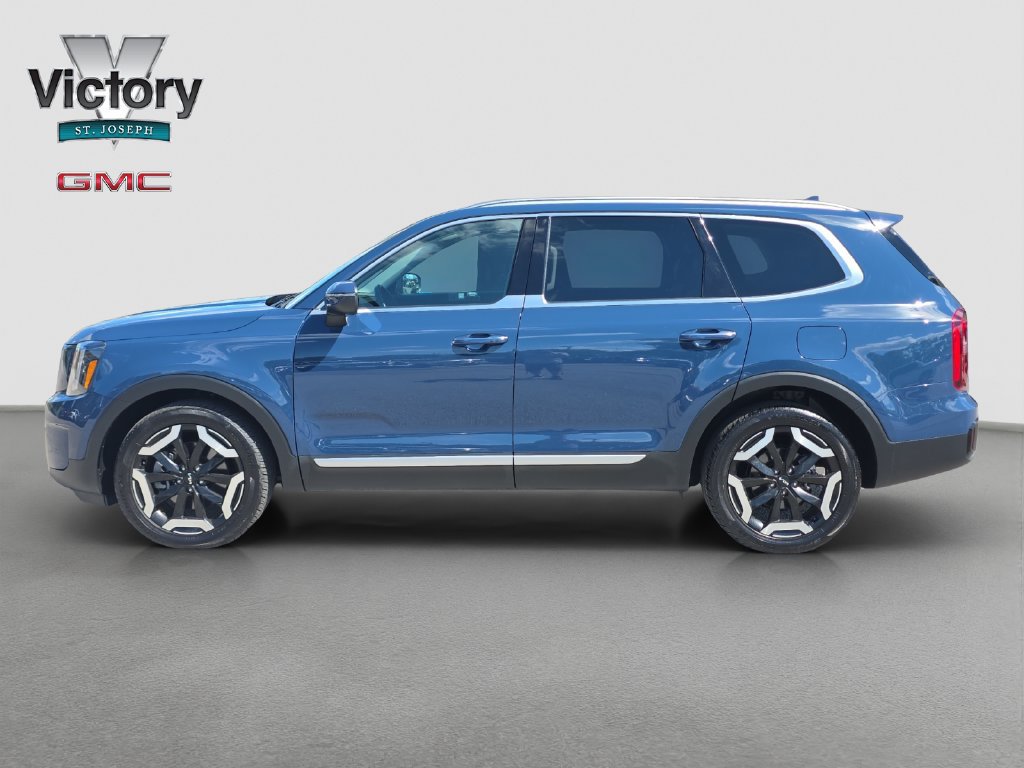 Used 2025 Kia Telluride S AWD/4WD image 6