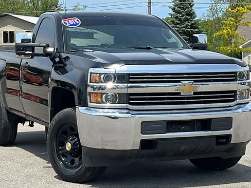 Used 2015 Chevrolet Silverado 3500 W/T image 2