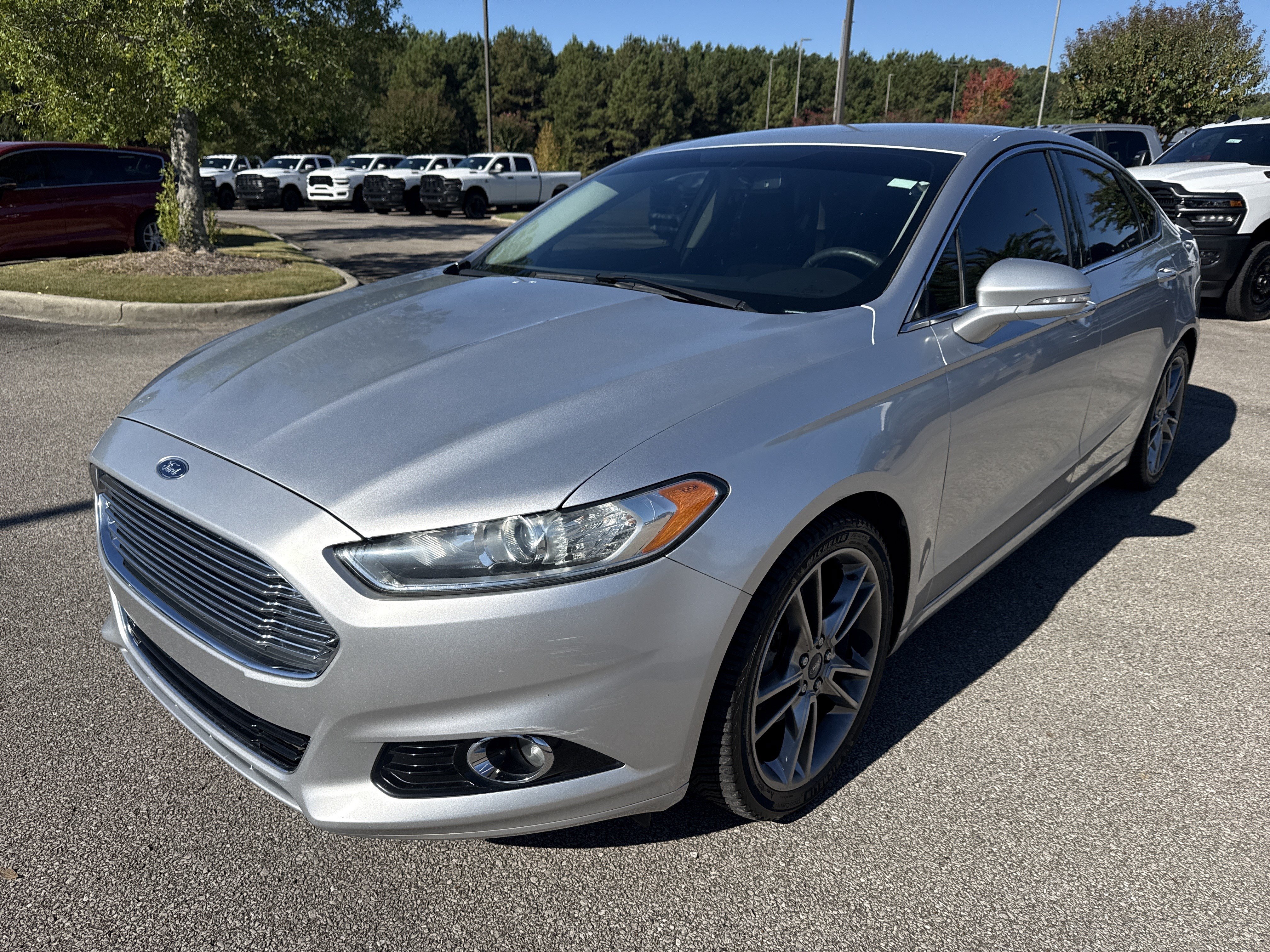 Used 2013 Ford Fusion Titanium FWD image 3