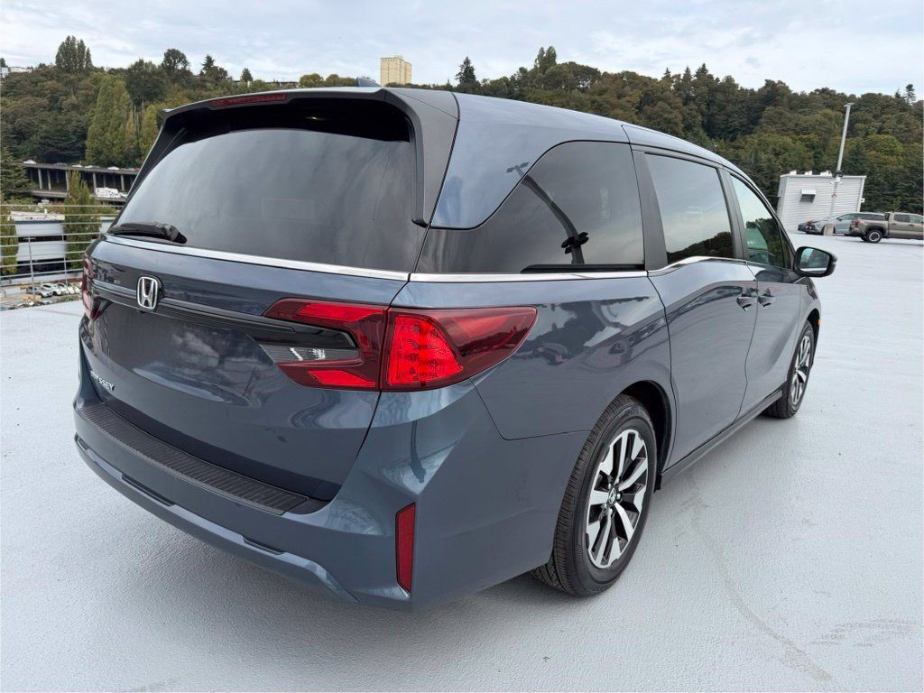 Used 2025 Honda Odyssey EX-L image 2