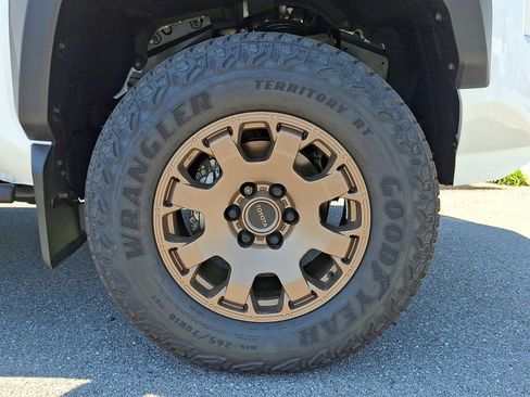 New 2026 Toyota Tacoma 4x4 Double Cab Hybrid image 4