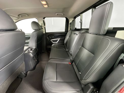 Used 2019 Nissan Titan PRO-4X image 23