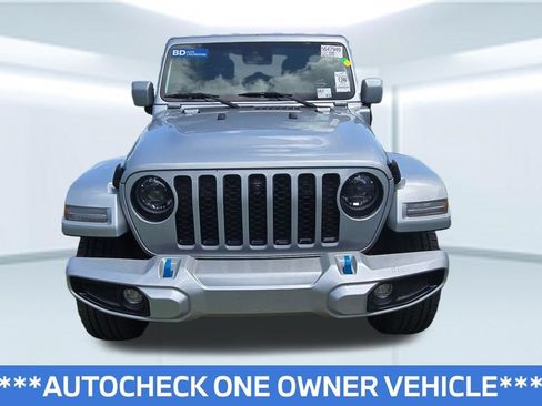 Used 2023 Jeep Wrangler Unlimited Sahara AWD/4WD image 2