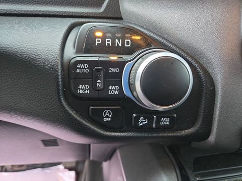 Used 2022 RAM 1500 Big Horn w/ Built-to-serve Edition image 24