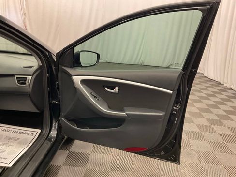 Used 2016 Hyundai Elantra GT FWD image 27