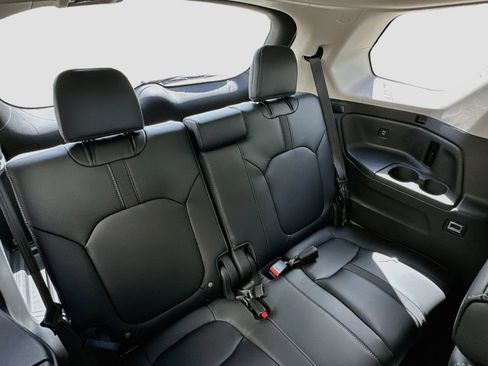 Certified 2025 Honda Pilot EX-L image 20