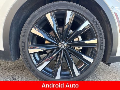 Certified 2023 Toyota Crown Platinum image 17