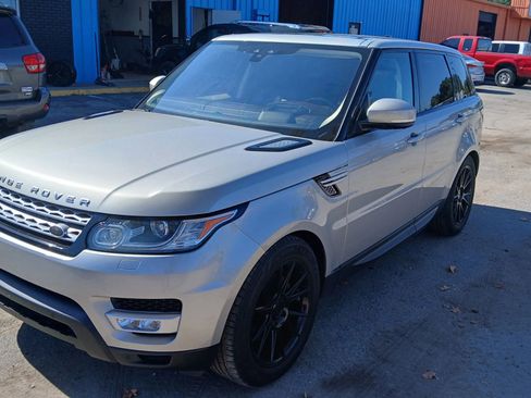 Used 2017 Land Rover Range Rover Sport HSE image 2