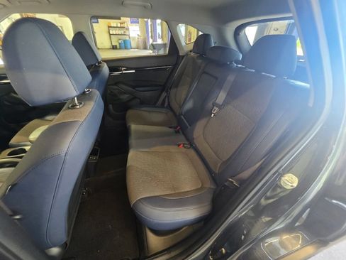 Used 2024 Kia Seltos S AWD/4WD image 7