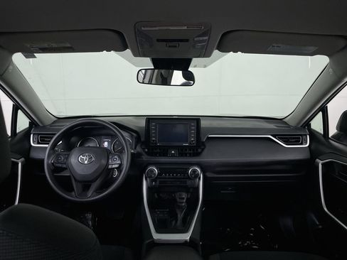 Used 2022 Toyota RAV4 LE FWD image 26