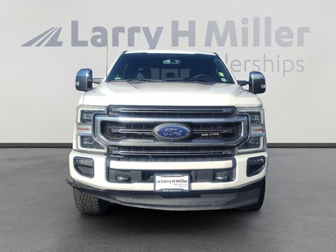 Certified 2022 Ford F350 Platinum w/ FX4 Off-Road Package image 8