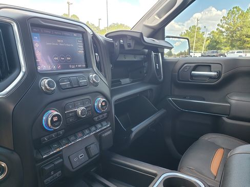 Used 2021 GMC Sierra 1500 AT4 w/ AT4 Value Package AWD/4WD image 19