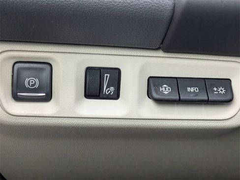 Used 2021 GMC Acadia Denali w/ Denali Technology Package image 28