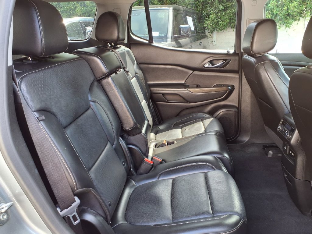 Used 2023 GMC Acadia SLT AWD/4WD image 25