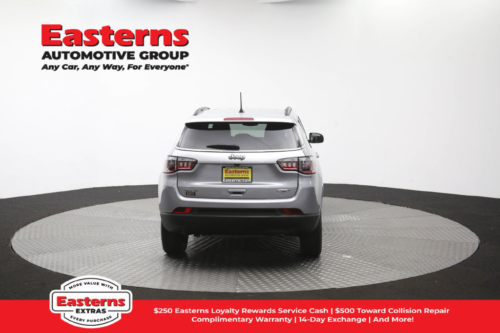 Used 2024 Jeep Compass Latitude AWD/4WD image 37