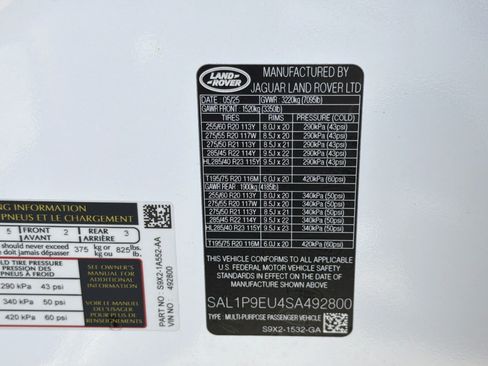 Used 2025 Land Rover Range Rover Sport SE AWD/4WD image 45