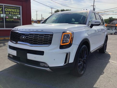 Used 2020 Kia Telluride SX w/ SX Prestige Package AWD/4WD image 3