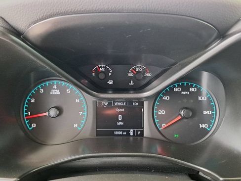 Used 2022 Chevrolet Colorado W/T w/ WT Convenience Package RWD image 9