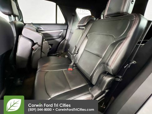 Used 2016 Ford Explorer Sport image 29
