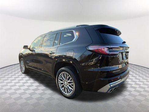 Used 2025 GMC Acadia Denali image 7