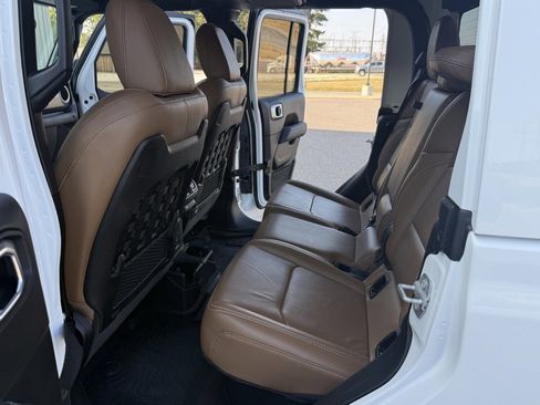 Used 2020 Jeep Gladiator Rubicon w/ Dual Top Group image 36
