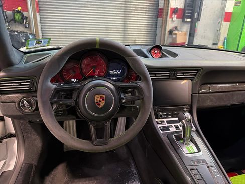Used 2019 Porsche 911 GT3 RS RWD image 16