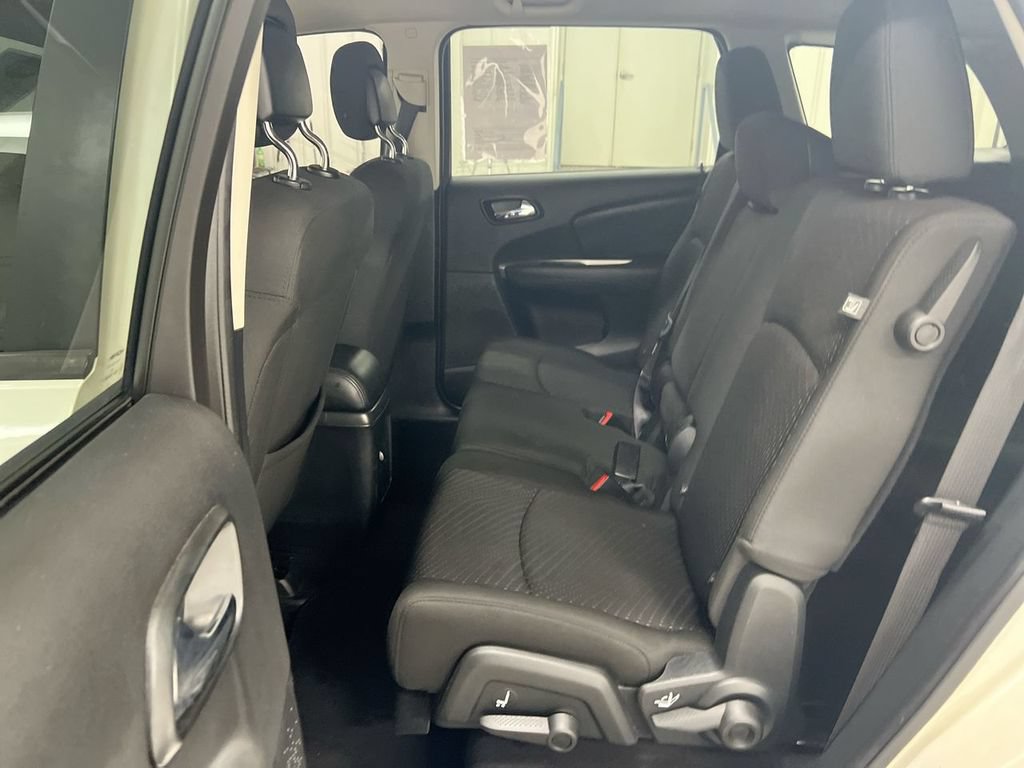 Used 2018 Dodge Journey SE w/ Connectivity Group FWD image 21