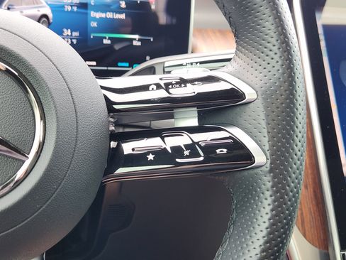 Certified 2025 Mercedes-Benz GLC 300 4MATIC image 30