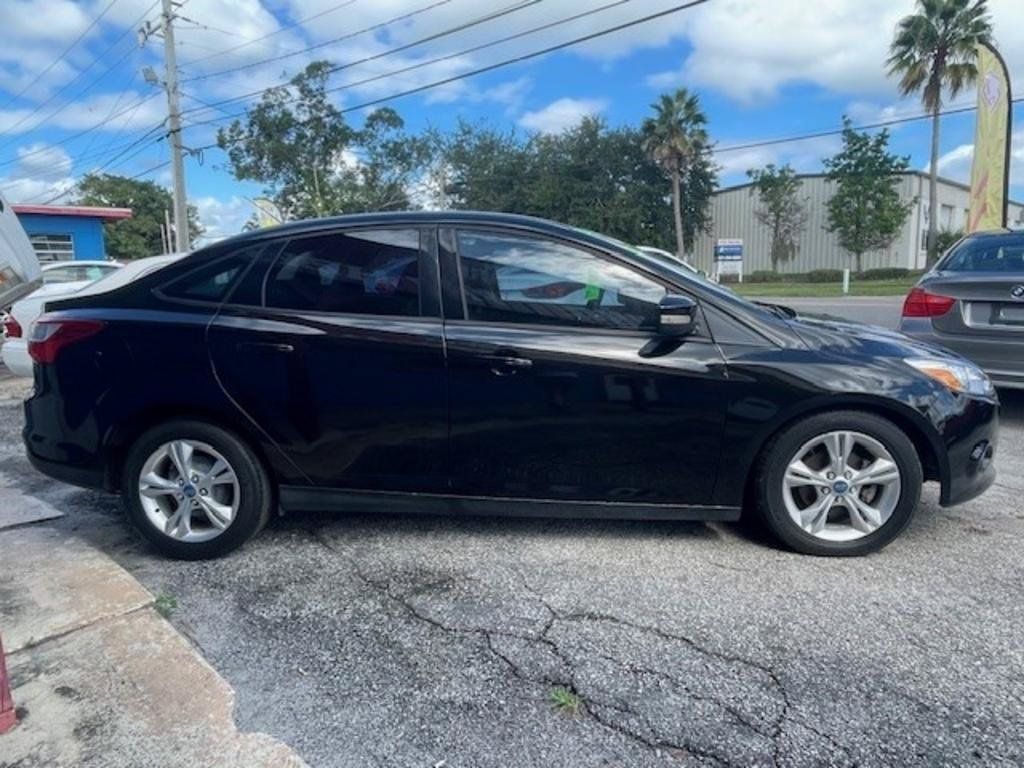 Used 2013 Ford Focus SE FWD image 4