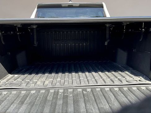 Used 2024 Toyota Tacoma SR5 AWD/4WD image 7