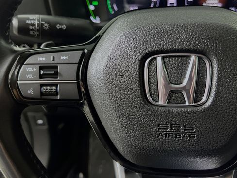 Used 2024 Honda Accord Touring image 19