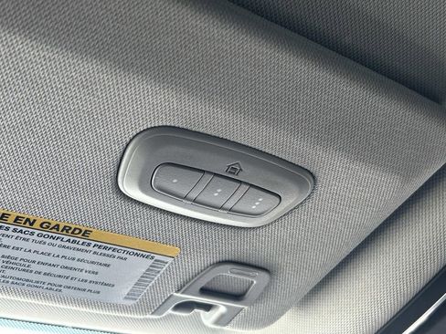 Used 2023 Jeep Grand Cherokee L Limited w/ Black Appearance Package image 28