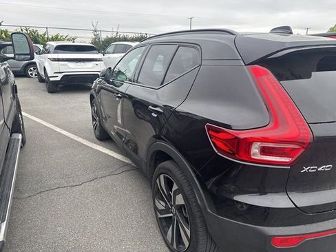Used 2024 Volvo XC40 B5 Plus w/ Climate Package AWD/4WD image 10