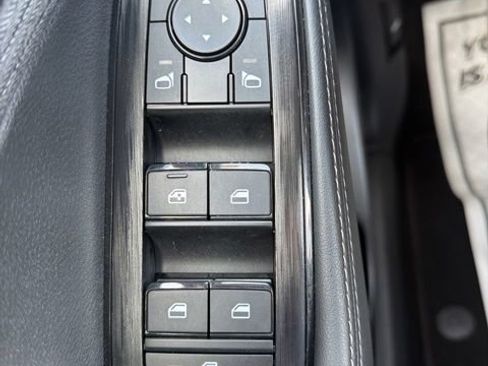 Certified 2023 Nissan Rogue SV AWD/4WD image 20