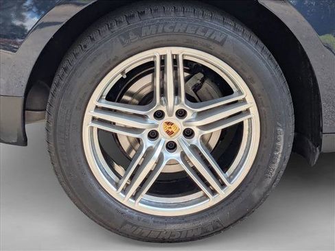 Used 2019 Porsche Macan S image 21