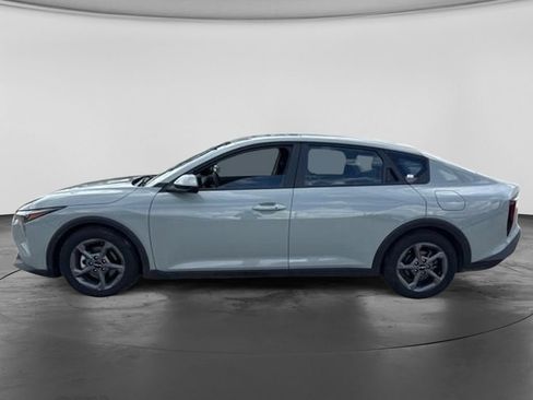 Used 2025 Kia K4 FWD image 11